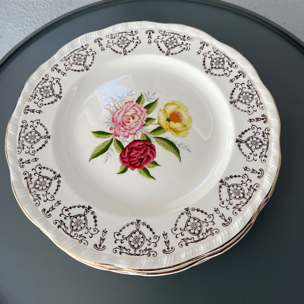 Alfred Meakin "Beauty" dinner plate, 22K gold decorated, vintage.